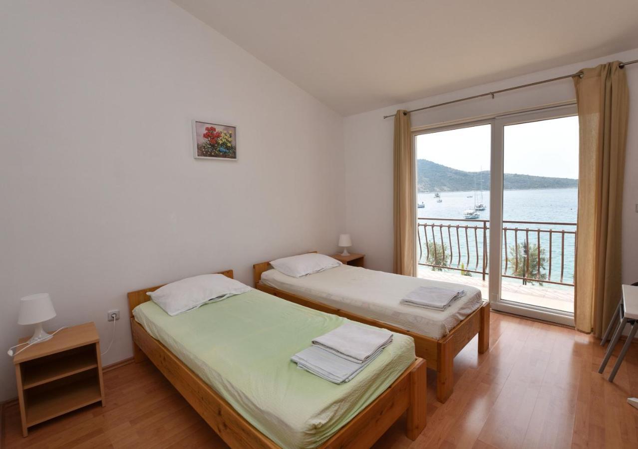 Apartments Jere Примоштен Екстер'єр фото