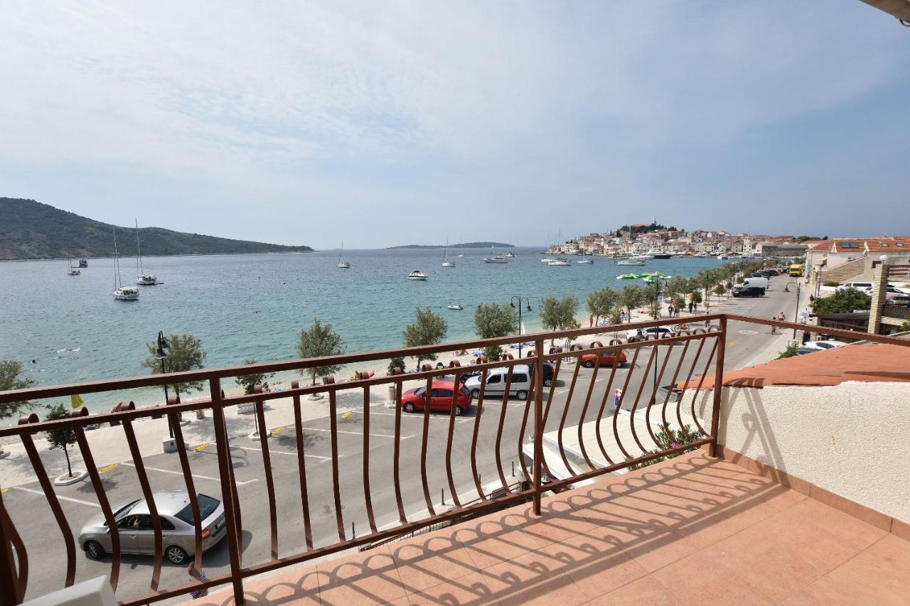 Apartments Jere Примоштен Екстер'єр фото